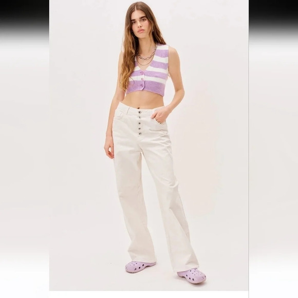 FOR LOVE & LEMONS CROPPED SWEATER VEST - Picture 1 of 11